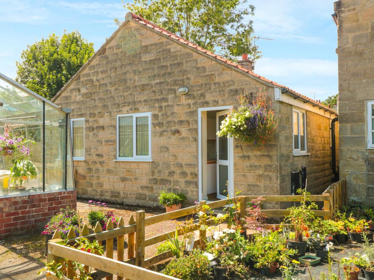 River Gardens Cottage, Whitby Exteriör bild