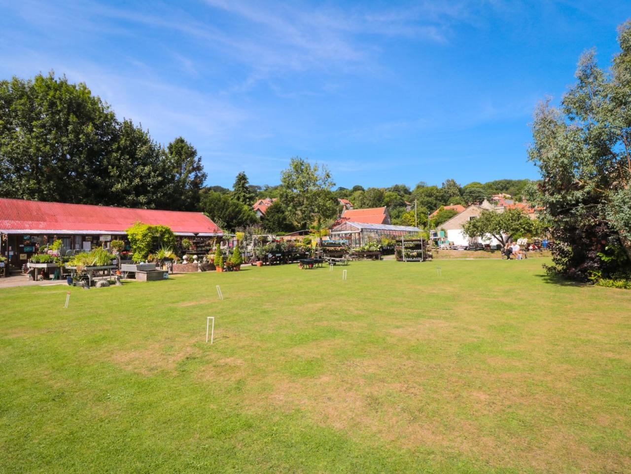 River Gardens Cottage, Whitby Exteriör bild